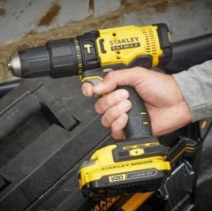 Stanley 18v SCD718D2K 2.0AH V20 Çift Akülü Darbeli Matkap