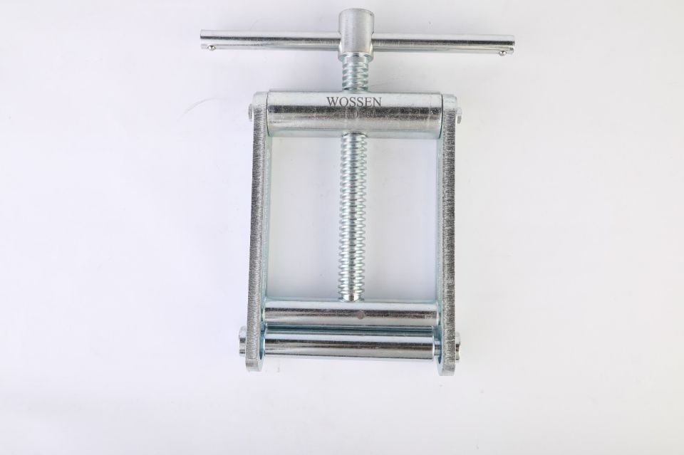 Boru Boğma Mengenesi 70 mm